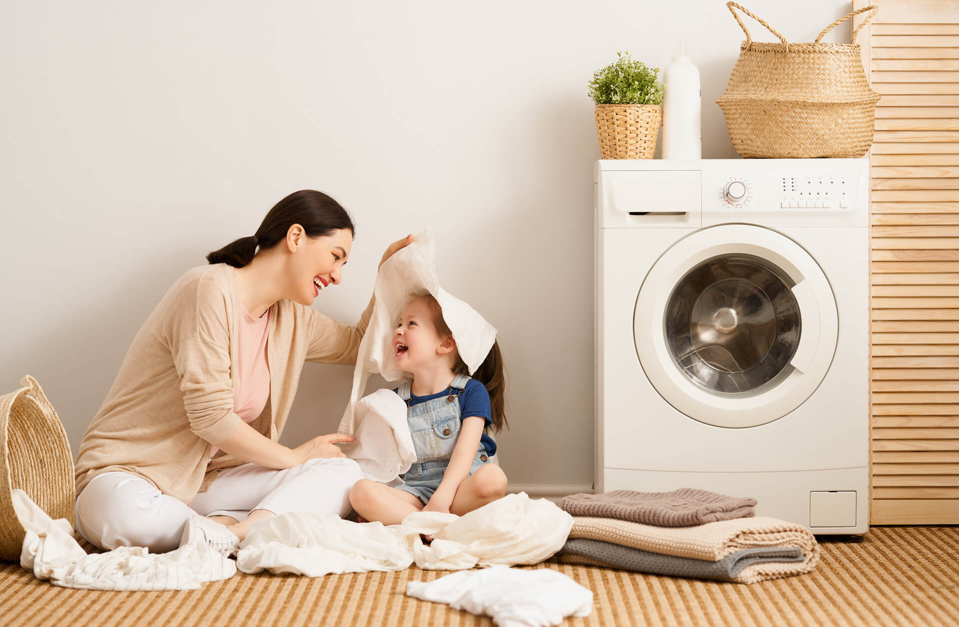 family-doing-laundry-8Z2M7T2